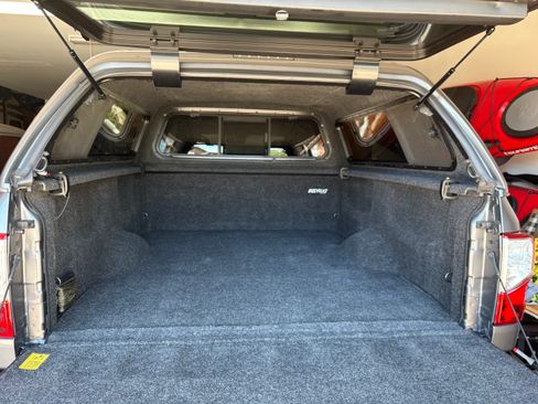 Used 2017 Nissan Titan SV RWD image 15