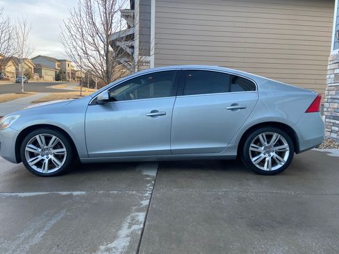 Used 2011 Volvo S60 T6 image 6