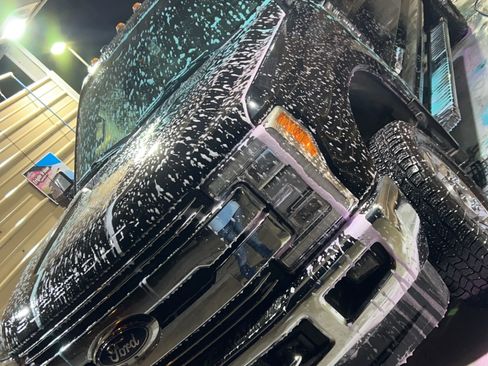 Used 2017 Ford F350 Lariat w/ Lariat Ultimate Package AWD/4WD image 2