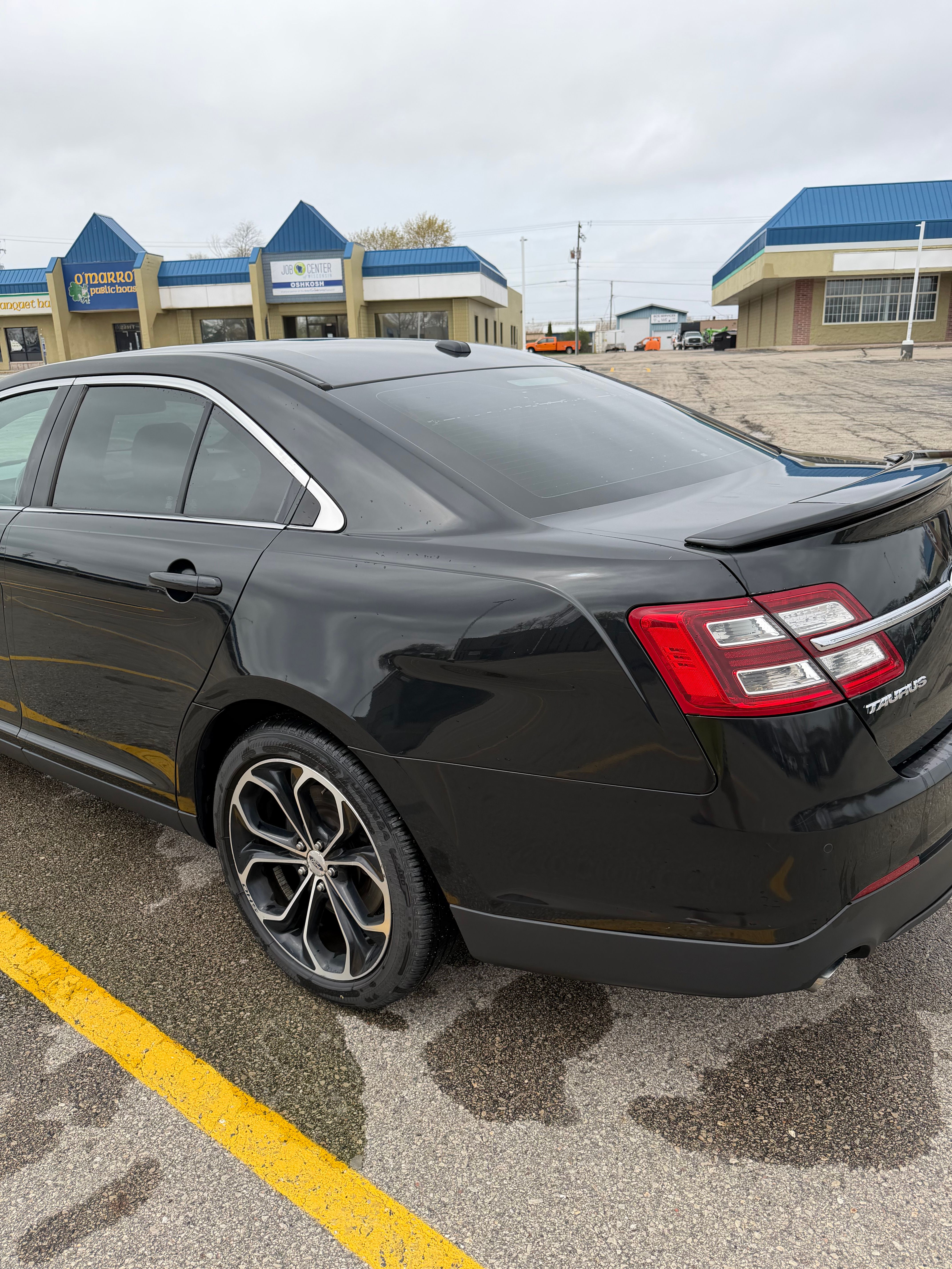 Used 2015 Ford Taurus SHO w/ Equipment Group 401A AWD/4WD image 10