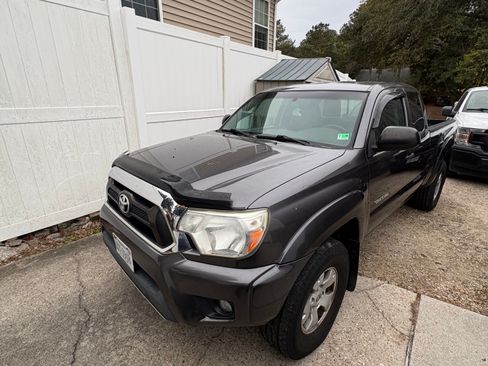 Used 2013 Toyota Tacoma 4x4 Access Cab V6 image 5