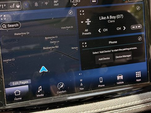 Used 2021 Chrysler Pacifica Limited w/ Uconnect Theater Family Group AWD/4WD image 13