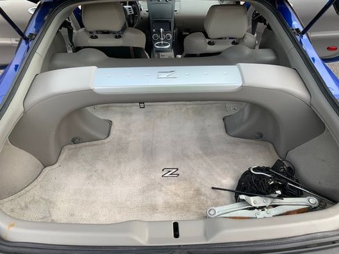 Used 2004 Nissan 350Z Touring w/ Aerodynamics Pkg image 8