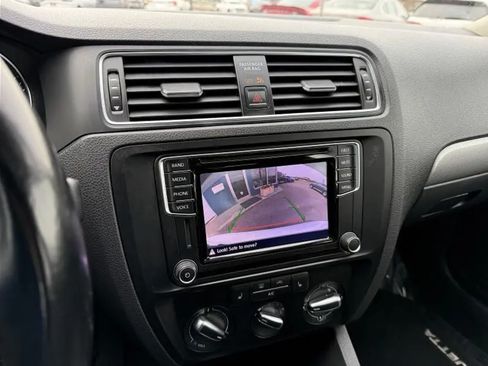 Used 2016 Volkswagen Jetta SEL w/ Lighting Package image 11