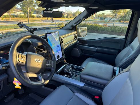 Used 2023 Ford F150 Lightning Lariat w/ Equipment Group 511A High image 9