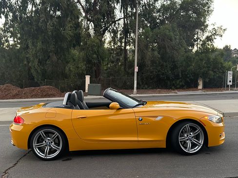 Used 2011 BMW Z4 sDrive35is RWD image 2