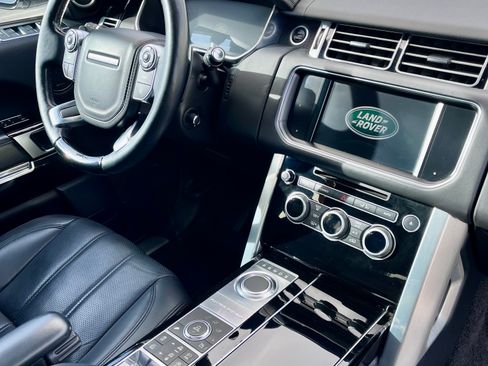 Used 2016 Land Rover Range Rover HSE image 10