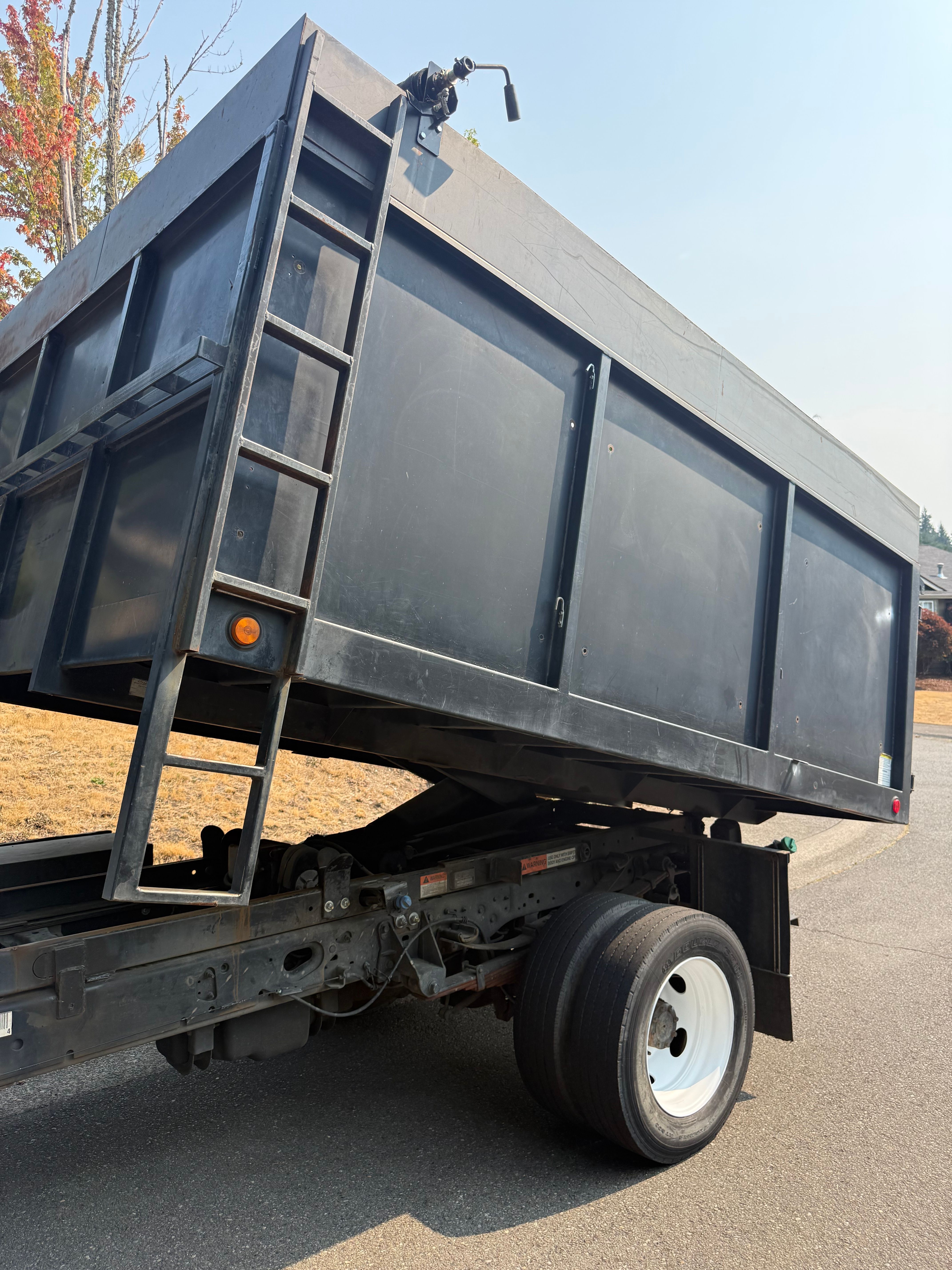 Used 2016 Ford F550 4x4 Regular Cab Super Duty image 13