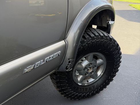 Used 2000 Chevrolet Blazer LS w/ LS Preferred Equipment Group image 24