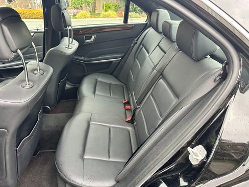 Used 2014 Mercedes-Benz E 350 4MATIC Sedan image 14