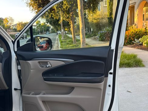 Used 2016 Honda Pilot EX-L image 11