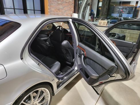Used 2003 Mercedes-Benz S 500 image 6