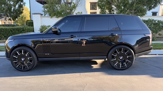 Used 2019 Land Rover Range Rover Long Wheelbase Supercharged AWD/4WD image 4