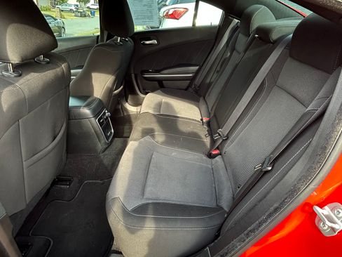 Used 2022 Dodge Charger SXT RWD image 11