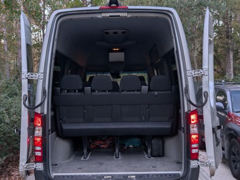 Used 2016 Mercedes-Benz Sprinter 2500 image 23