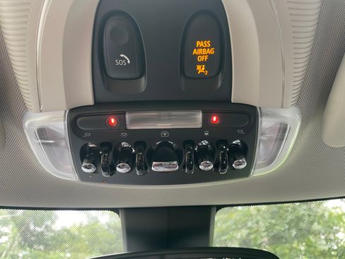 Used 2022 MINI Cooper S w/ Premium Package image 10