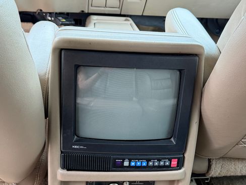 Used 1999 GMC Suburban 4WD w/ Marketing Opt Pkg 3 image 21