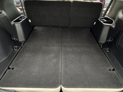 Used 2016 Ford Explorer Platinum image 19