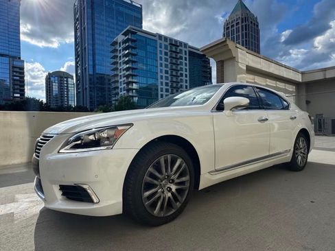 Used 2015 Lexus LS 460 w/ Ultra Luxury Package RWD image 2