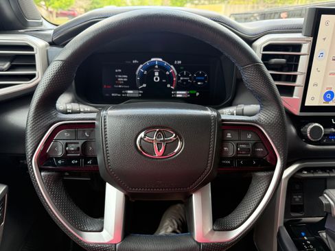 Used 2025 Toyota Tundra Platinum w/ Tow Tech Package AWD/4WD image 11