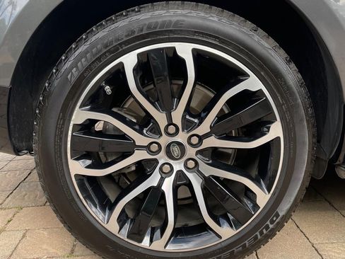 Used 2019 Land Rover Range Rover Sport HSE image 21