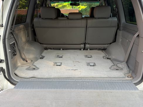Used 2005 Toyota Land Cruiser AWD/4WD image 12