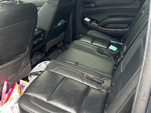 Used 2020 Chevrolet Suburban LT w/ RST Edition image 4