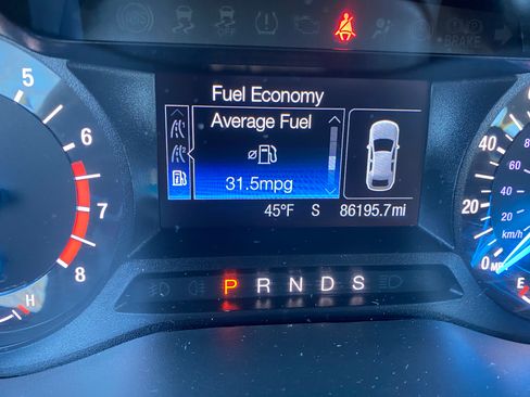 Used 2016 Ford Fusion SE w/ Equipment Group 201A image 12