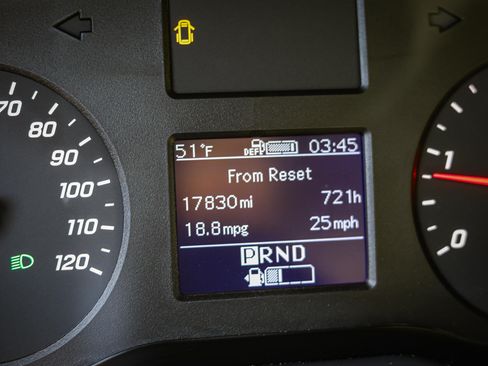 Used 2023 Mercedes-Benz Sprinter 3500 image 28