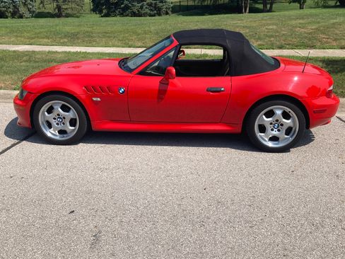 Used 2000 BMW Z3 2.5i RWD image 1