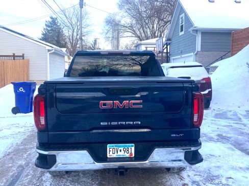 Used 2022 GMC Sierra 1500 SLT w/ SLT Convenience Package image 5