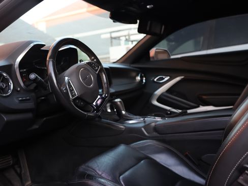 Used 2016 Chevrolet Camaro SS image 4