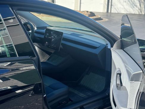 Used 2025 Tesla Model 3 Long Range image 15