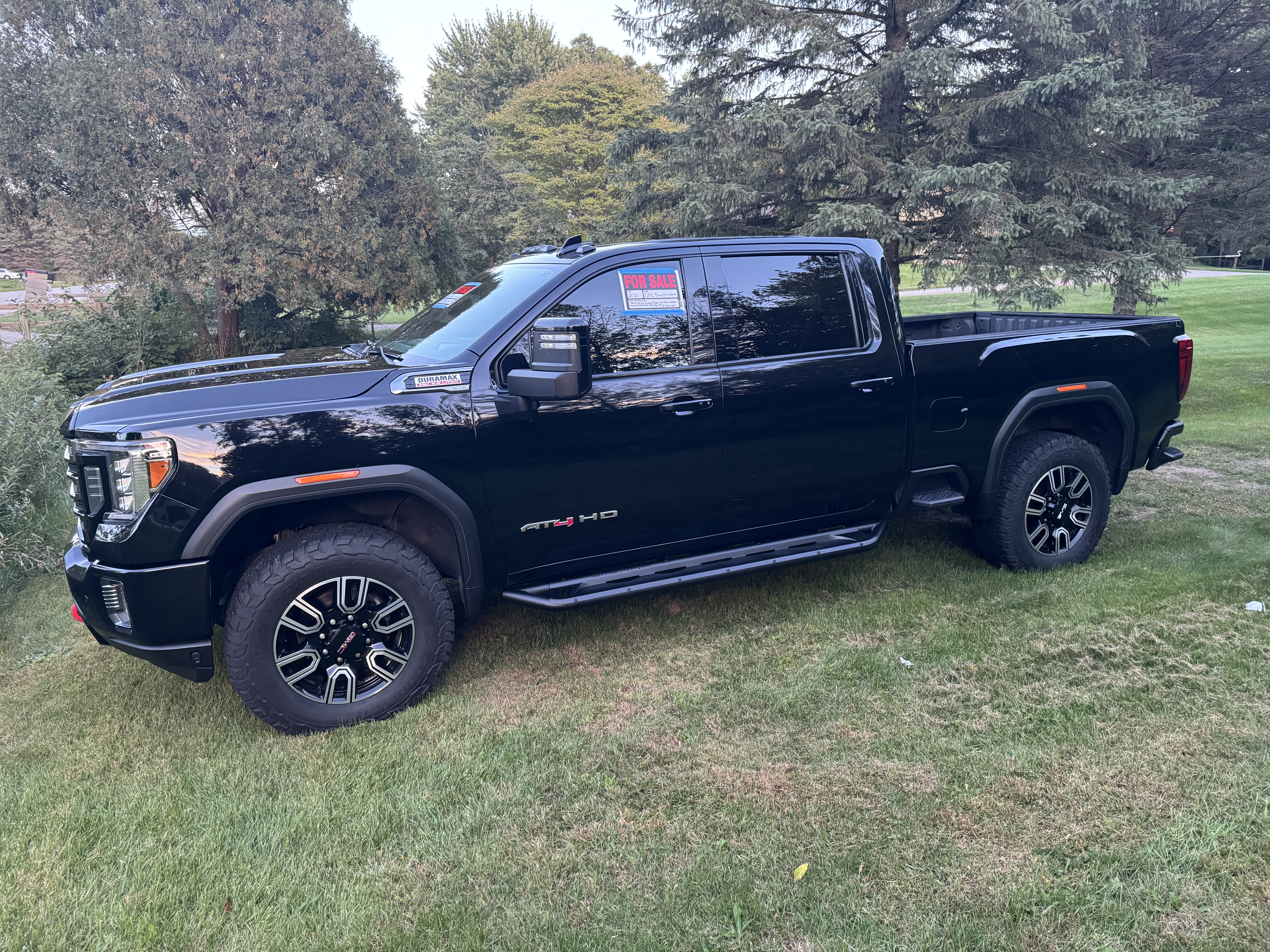 Used 2021 GMC Sierra 2500 AT4 w/ AT4 Premium Plus Package AWD/4WD image 2