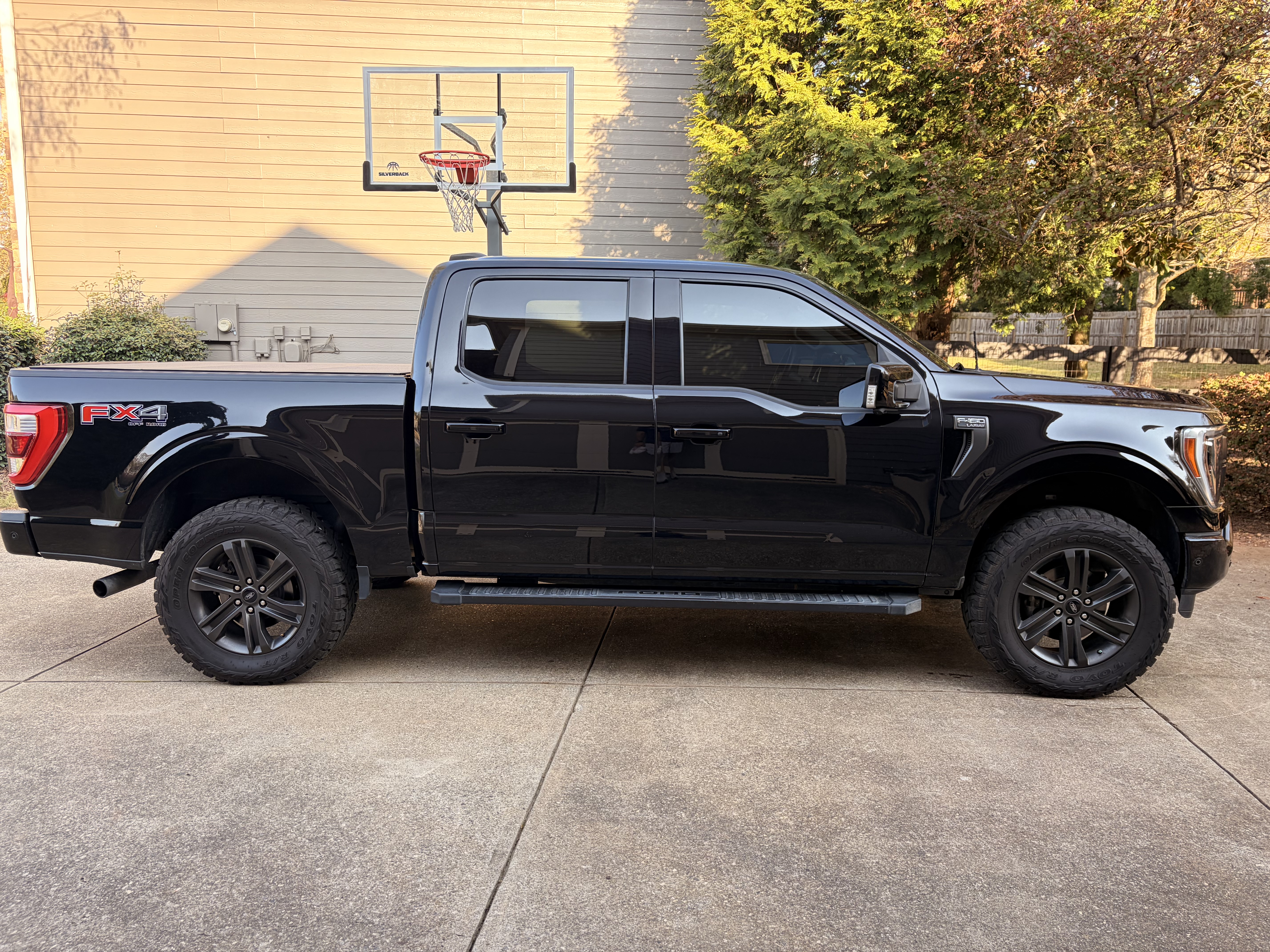 Used 2021 Ford F150 Lariat w/ Equipment Group 502A High AWD/4WD image 1