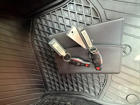 Used 2018 Mercedes-Benz SL 550 image 12