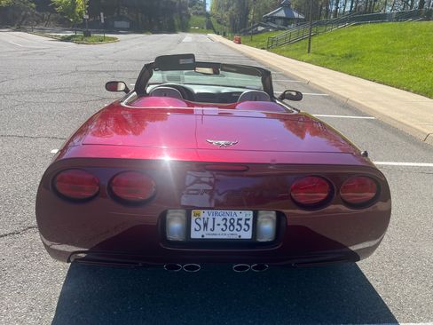 Used 2003 Chevrolet Corvette Convertible w/ Preferred Equipment Group1 image 10