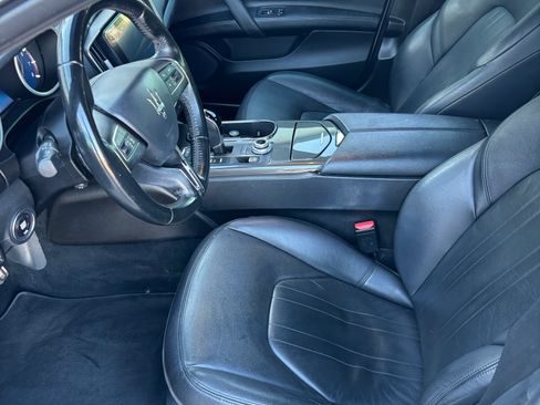 Used 2018 Maserati Ghibli S image 4