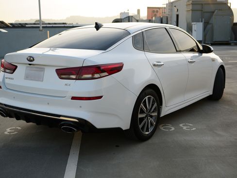 Used 2019 Kia Optima EX w/ EX Premium Package image 5