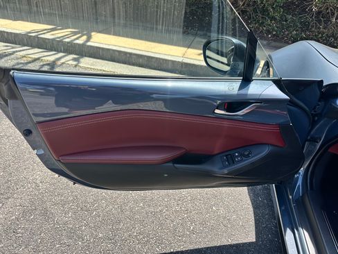 Used 2020 MAZDA MX-5 Miata Grand Touring image 17