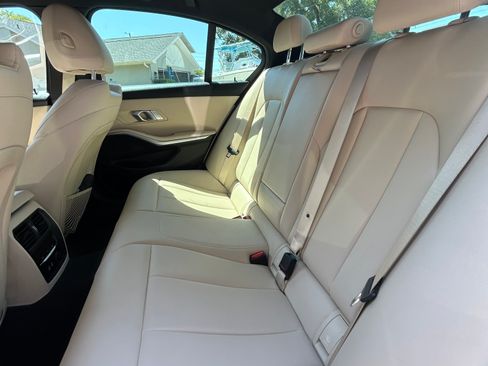 Used 2019 BMW 330i Sedan w/ Driving Assistance Package RWD image 14