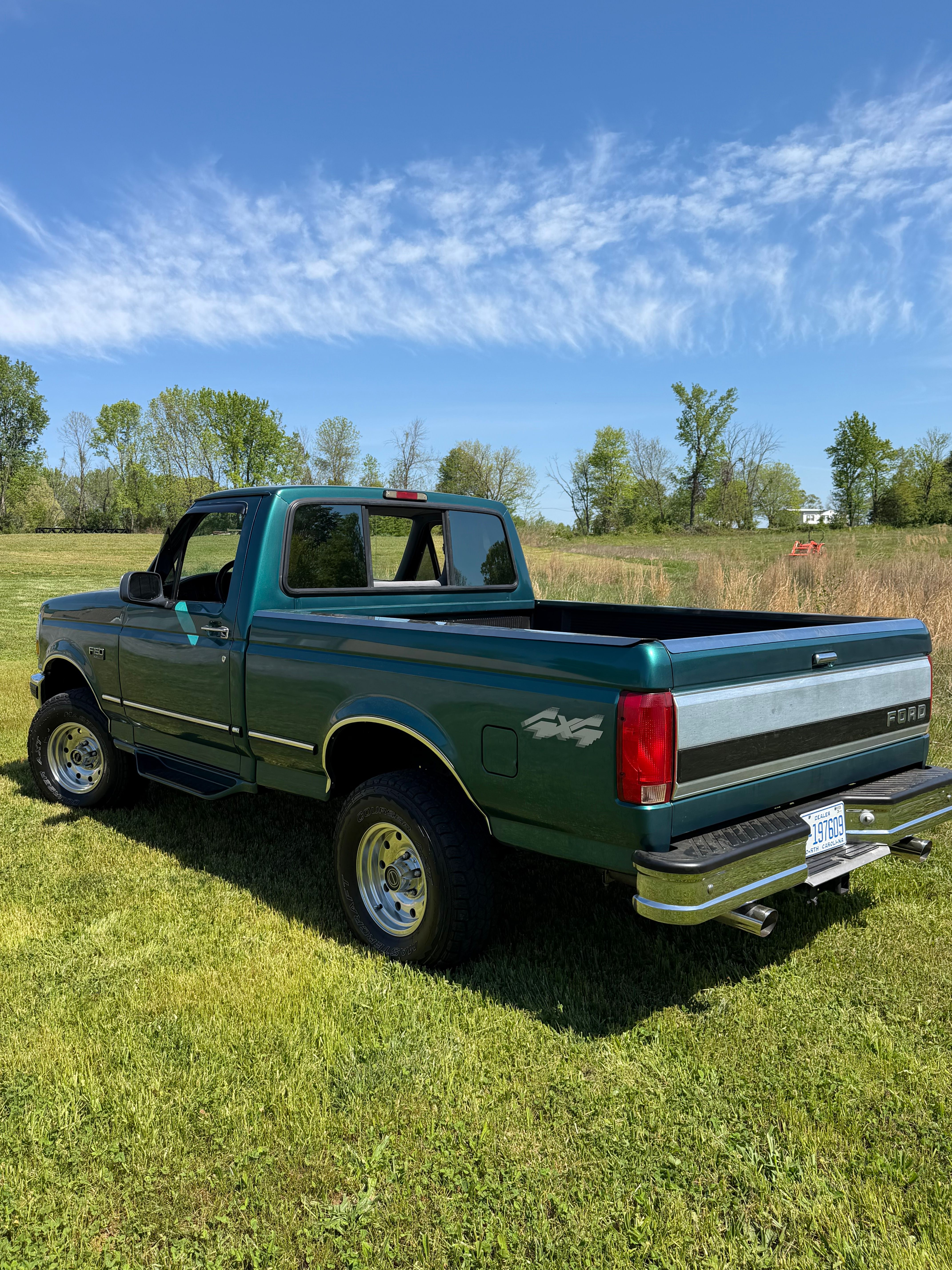 Used 1996 Ford F150 4x4 Regular Cab image 2