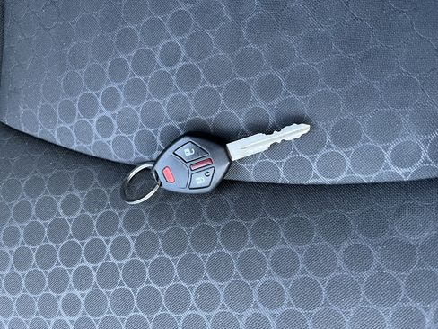 Used 2015 Mitsubishi Mirage DE image 19