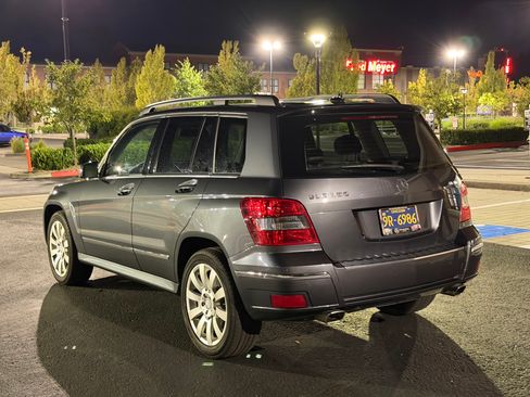 Used 2011 Mercedes-Benz GLK 350 4MATIC image 2