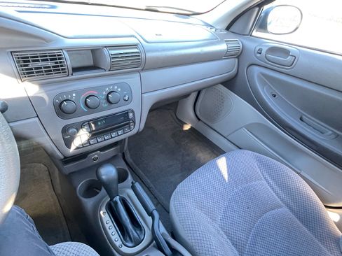 Used 2006 Chrysler Sebring Sedan image 8