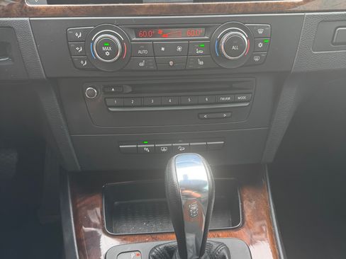 Used 2012 BMW 335i xDrive Coupe AWD/4WD image 21