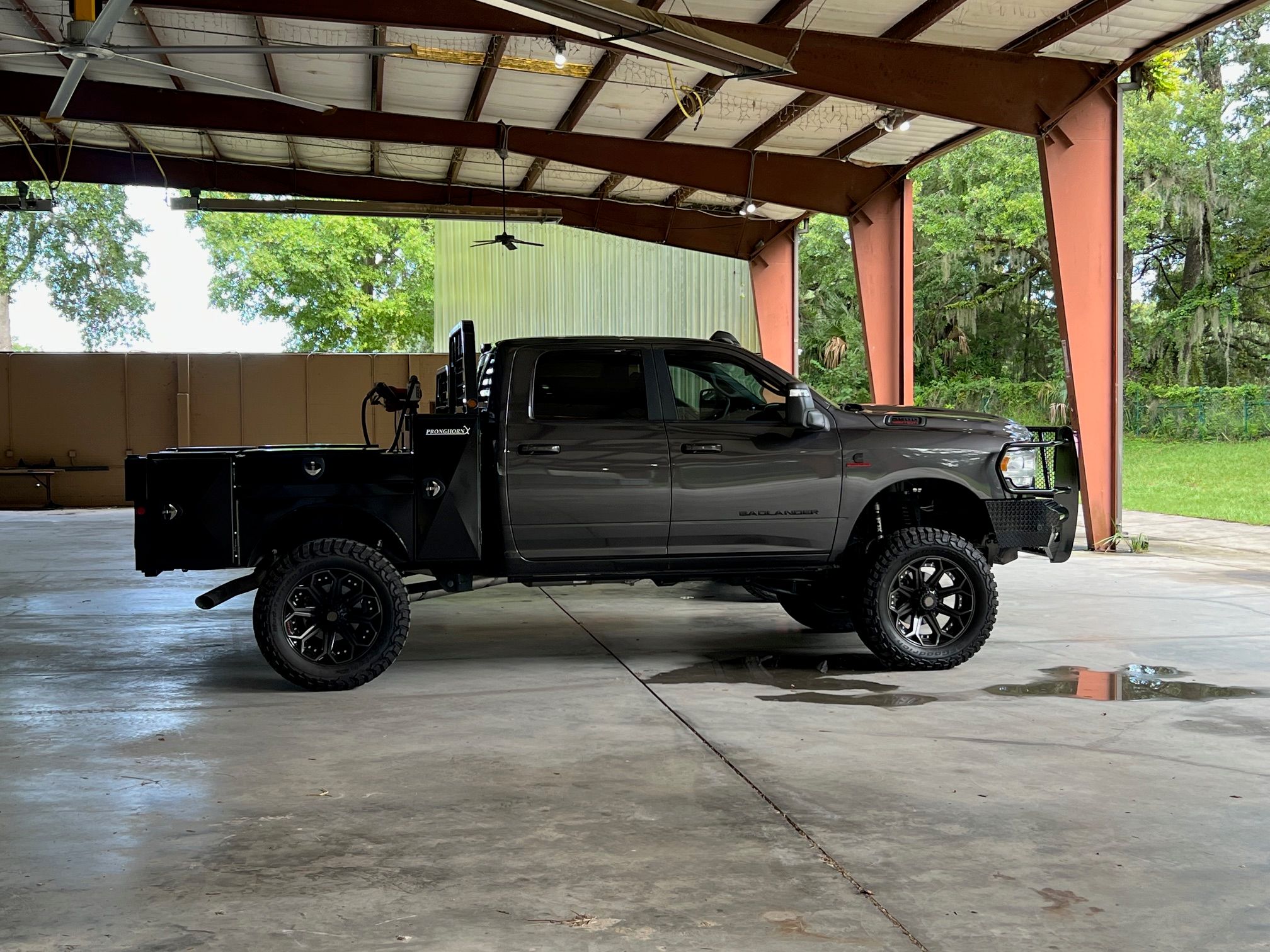 Used 2023 RAM 2500 Big Horn w/ Level B Equipment Group AWD/4WD image 2