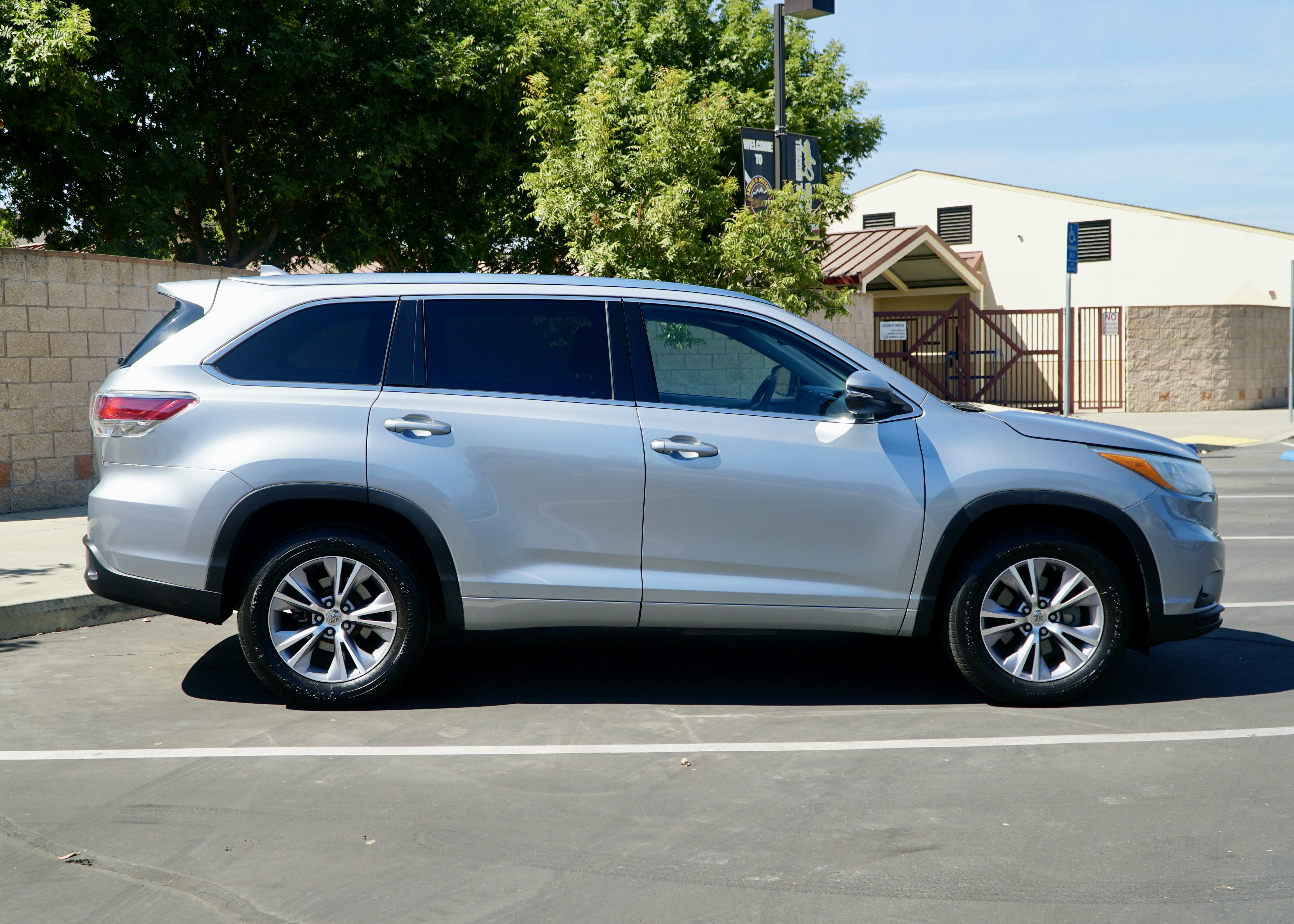 Used 2015 Toyota Highlander XLE FWD image 10