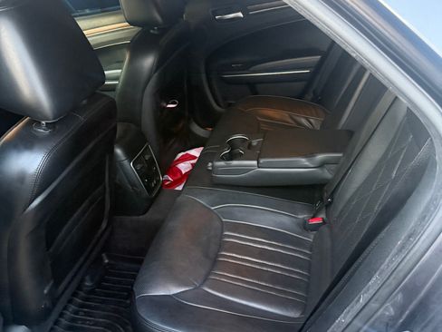 Used 2017 Chrysler 300 C Platinum w/ Safetytec Plus Group RWD image 11