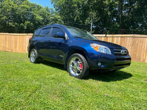 Used 2007 Toyota RAV4 Limited FWD image 1